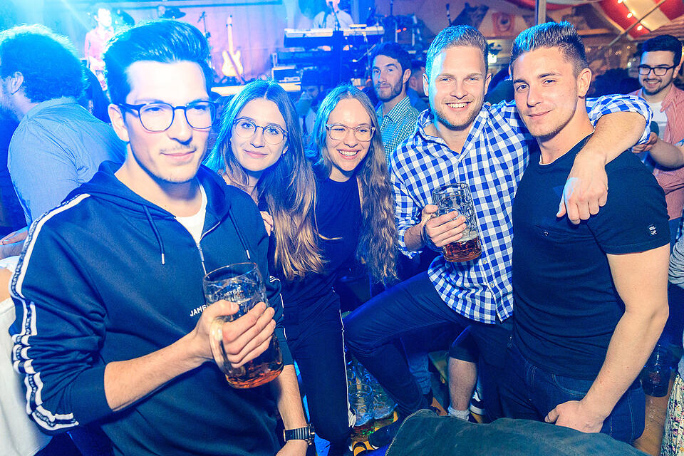 Fr&uuml;hjahrsvolksfest - Erwin und die Heckflossen