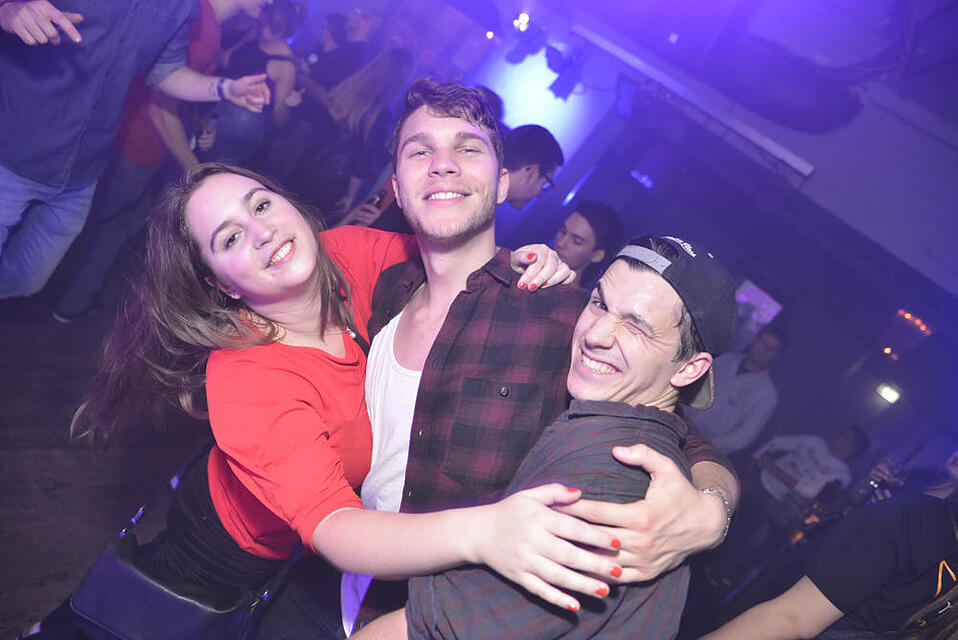 Main Ding Party