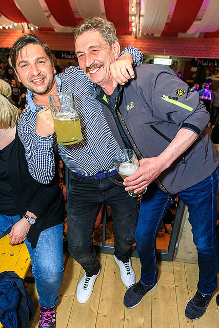 Fr&uuml;hjahrsvolksfest - Erwin und die Heckflossen