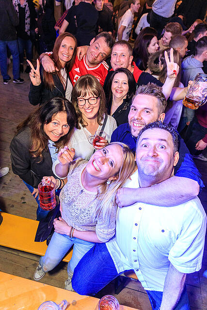 Fr&uuml;hjahrsvolksfest - Erwin und die Heckflossen