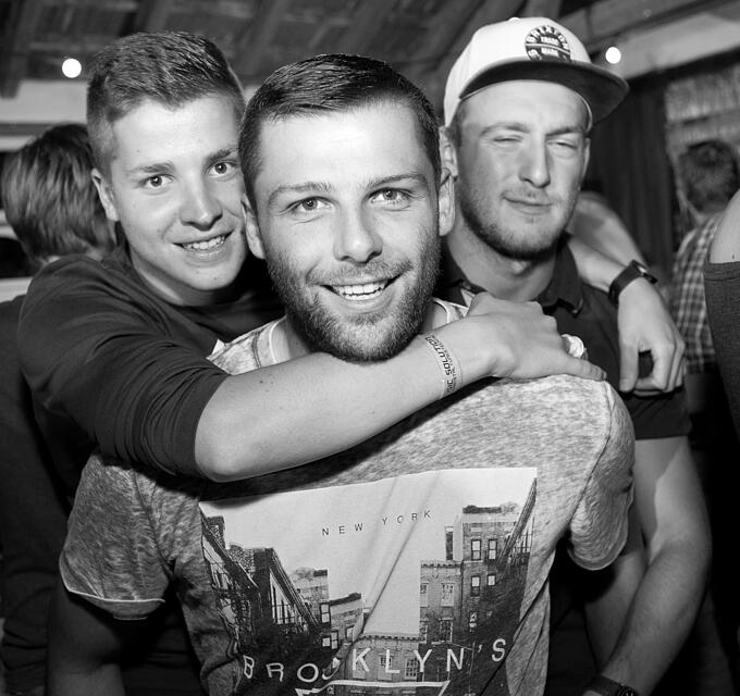 Bauer sucht Frau DJ N' Farmer