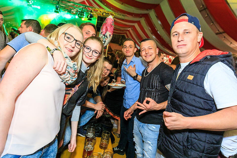 Fr&uuml;hjahrsvolksfest - Erwin und die Heckflossen