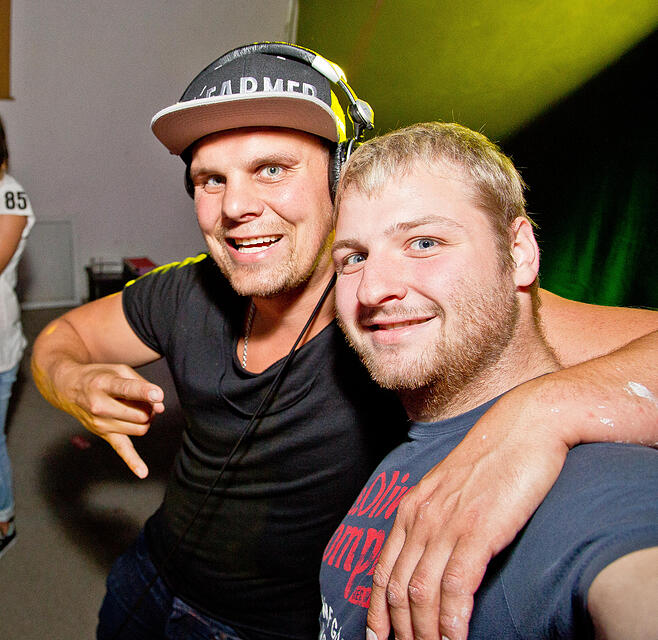Bauer sucht Frau DJ N' Farmer