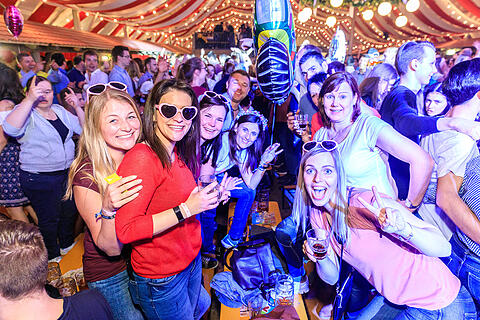 Fr&uuml;hjahrsvolksfest - Erwin und die Heckflossen