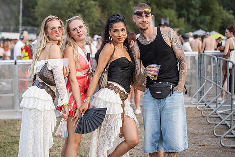 Heroes Festival 2026 in Geiselwind: Kool Savas und Haftbefehl bei gro&szlig;er Hitze - mit vielen Bildern