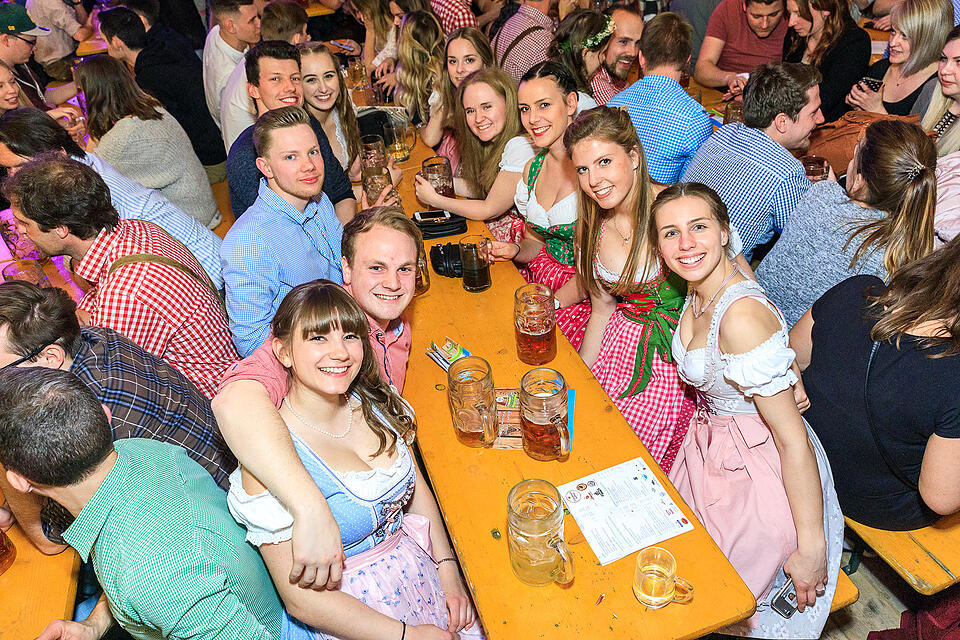 Fr&uuml;hjahrsvolksfest - Erwin und die Heckflossen