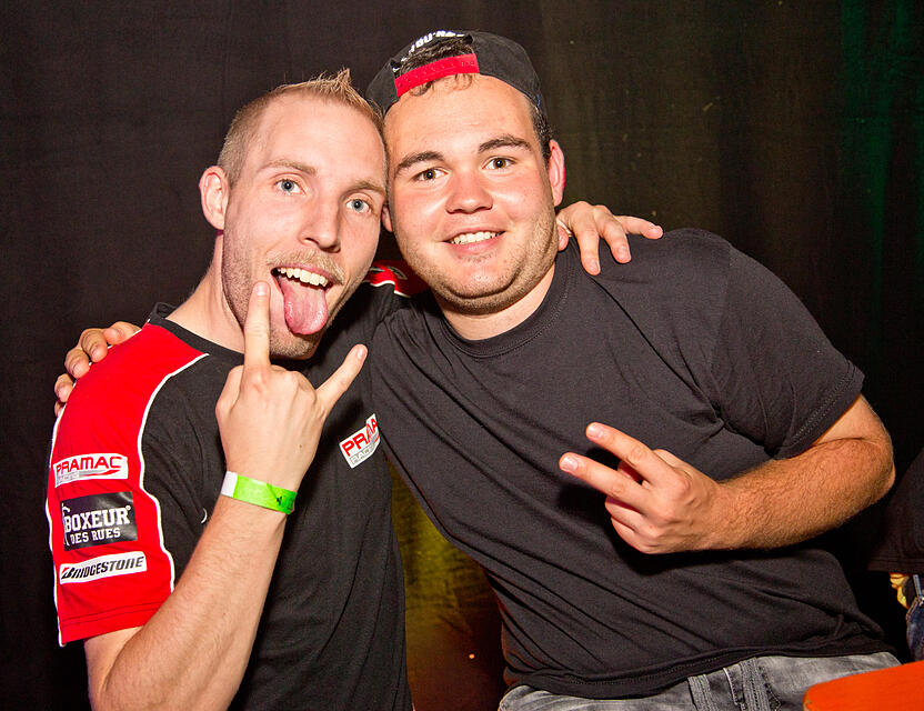 Bauer sucht Frau DJ N' Farmer