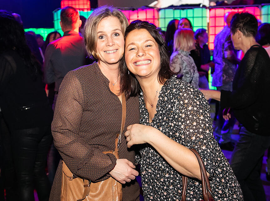 &Uuml;40 Party