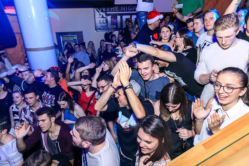 Mia Julia live